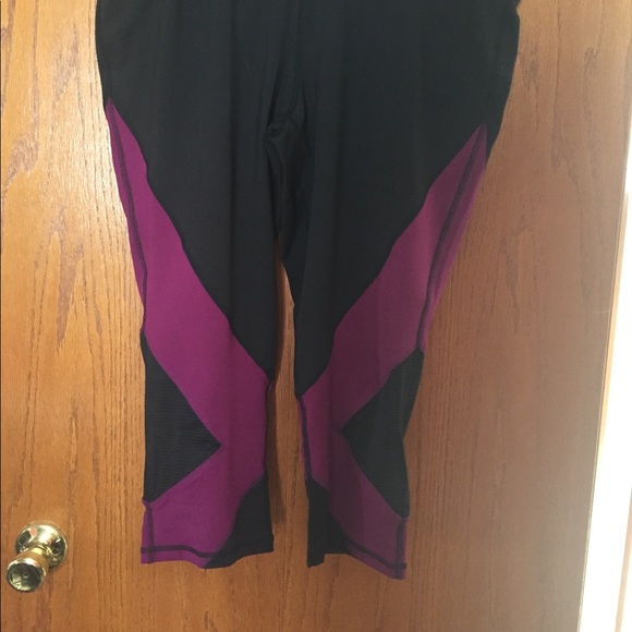 Lane Bryant Wicking Active Capri Legging - NWT - Picture 2 of 5